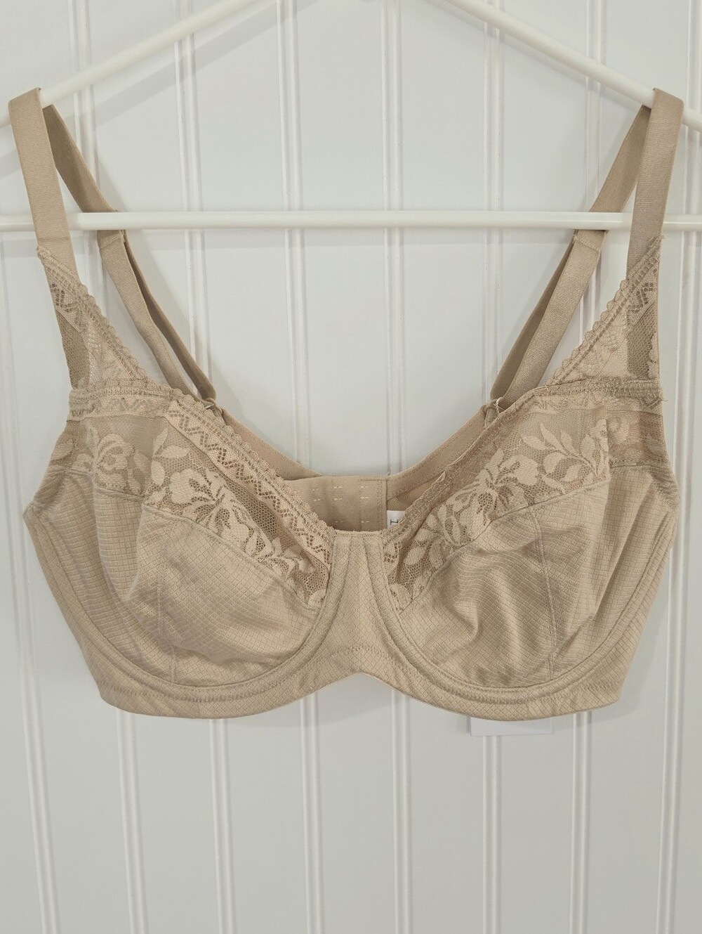 HSIA | NWT Underwire Bra Nude Size 34D